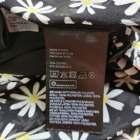 Black white yellow daisy floral print H&M slip a-line mini skirt 2 - Picture 5 of 7